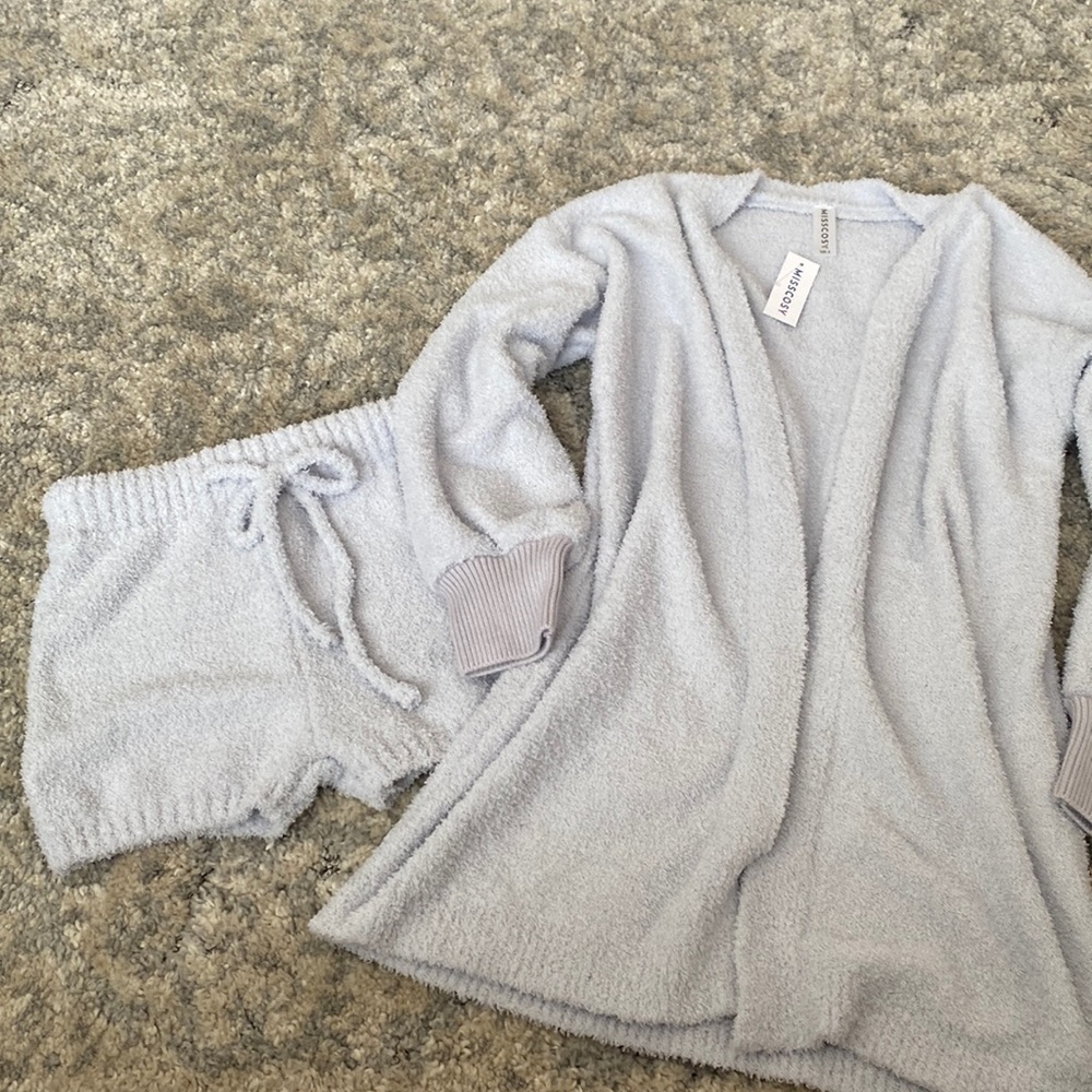 Misscosy soft short and cardigan